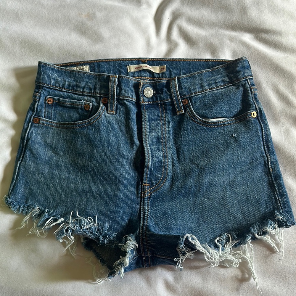 Levi jean shorts that i thrifted and didn’t fit me size 26